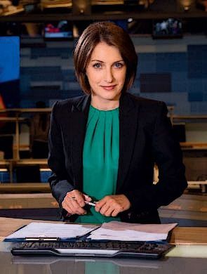 Юлия Панкратова - в прошлом ведущая НТВ, теперь Первого канала. Это ее засмущал своими комплиментами Микки Рурк.