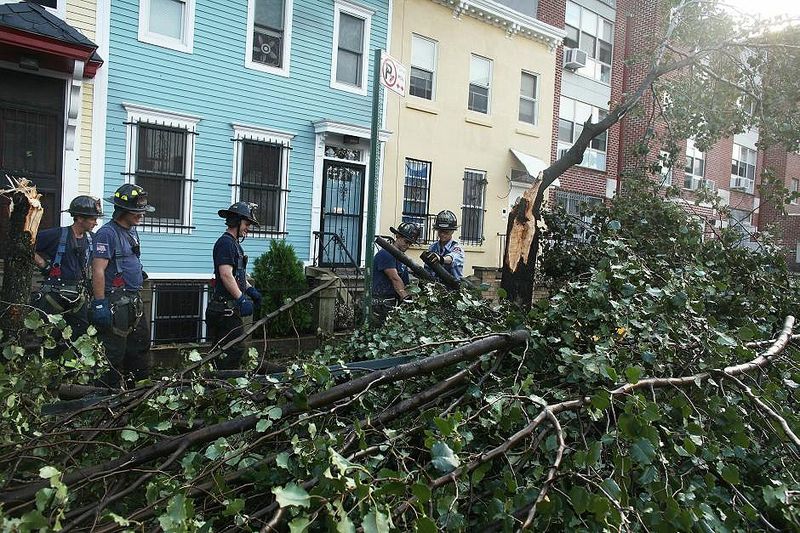 В результате шторма более всего в городе пострадали районы Стейтен-Айленд, Бруклин и Квинс.