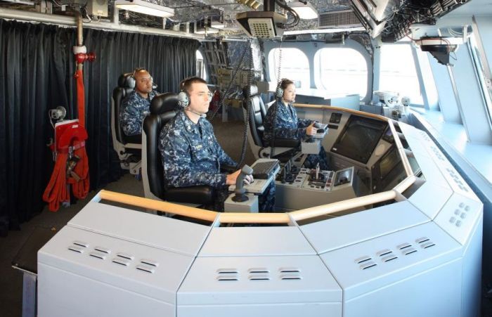 Новый боевой корабль невидимка американской армии - USS Independence LCS-2 (15 фото)